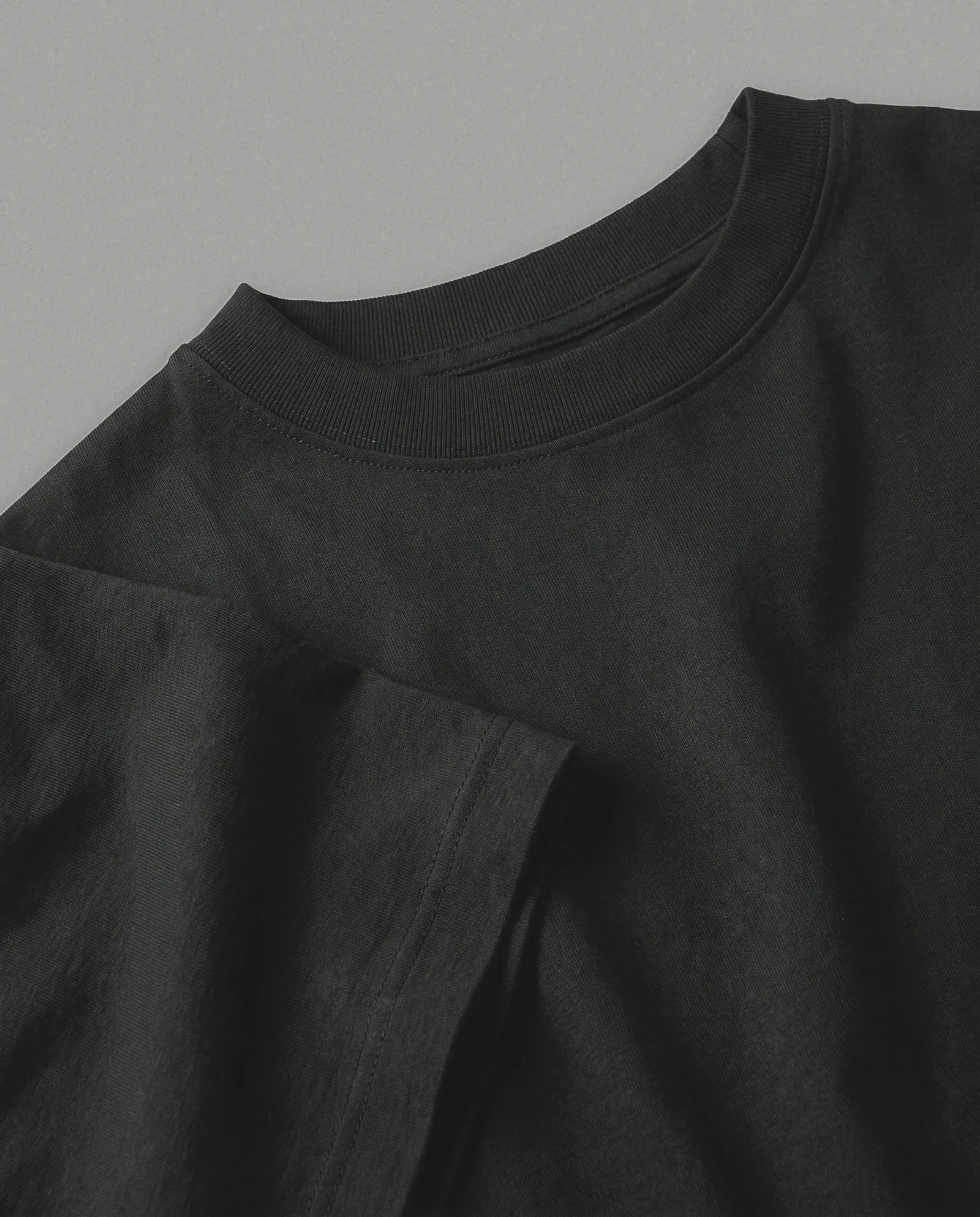 THE PARAMOUNT in BLACK, Stoff- und Farbdetail